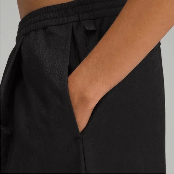 Lululemon Lab Series Terra Cosmos Fall 23 Jacquard Leopard Print Black Trousers - Picture 3 of 14